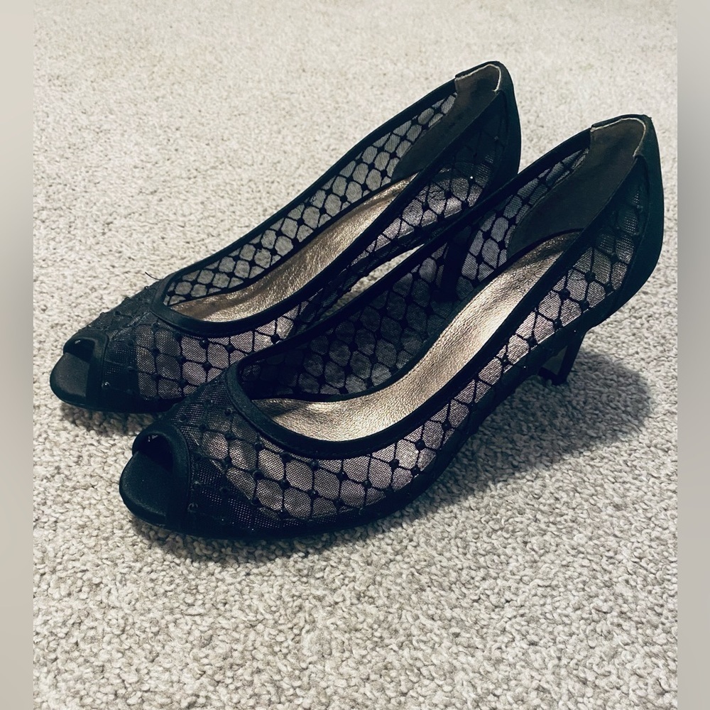 Adrienna Pappel Womens black pump high heels, 8.5​​​​​